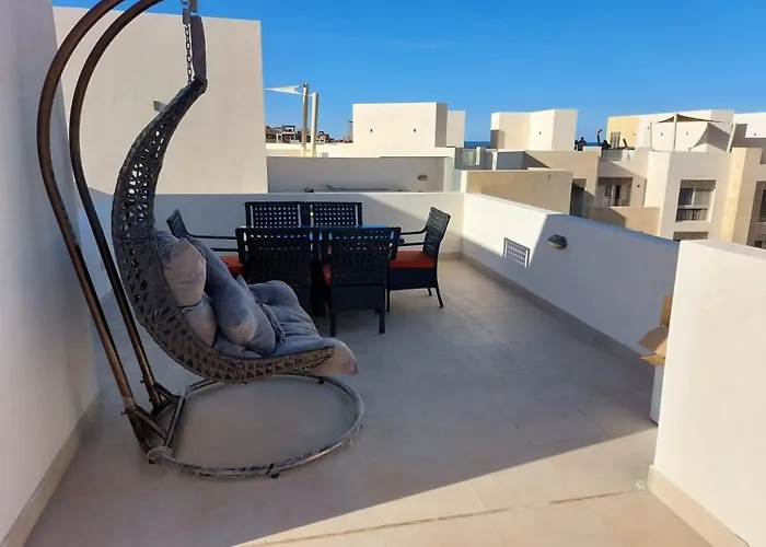 Mcj Luxury 2 Bedrooms Apartman Gurdaka
